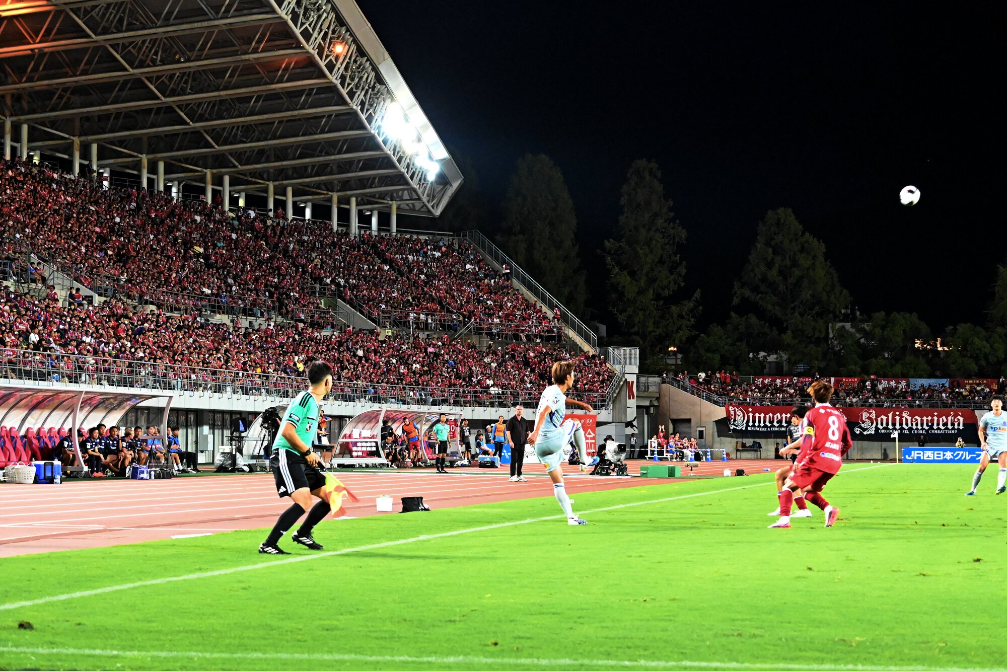 サッカーJ1･ファジアーノ岡山が本拠地とするJFE晴れの国スタジアム=2026年9月6日午後6時50分、岡山市北区、北村浩貴撮影