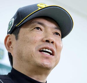 日本シリーズ開幕を前に打倒DeNAに燃えるソフトバンク･小久保裕紀監督＝横浜市中区の横浜スタジアム(代表撮影)