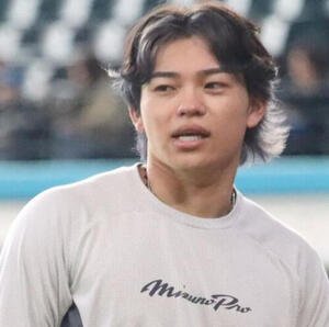 エスコンフィールドで調整する日本ハム田宮