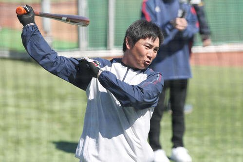 川端慎吾コーチ(2026年撮影)