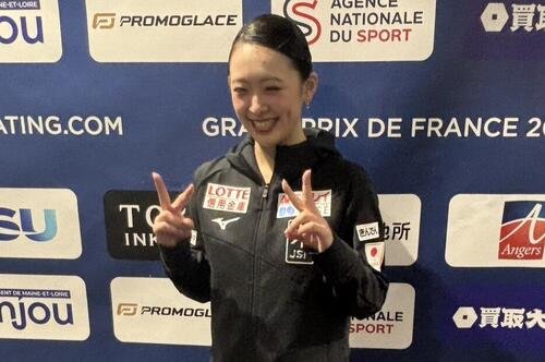 女子ショートプログラム後、取材に応じた青木祐奈(2026年10月撮影)