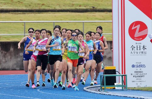 力走する各校の選手たち(撮影･鈴木正人)