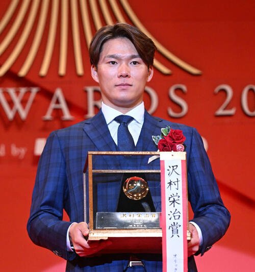 沢村栄治賞を受賞した山本由伸(2023年11月28日撮影)
