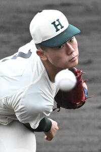 郡山対報徳学園　報徳学園先発の谷口哲聖(撮影･滝沢美穂子)