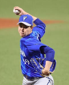 ソフトバンク対DeNA　先発登板で力投するDeNA平良拳太郎(撮影･河田真司)