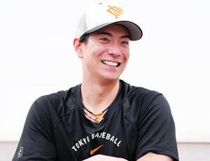 田中瑛斗と対談した巨人松本剛(撮影･鈴木みどり)
